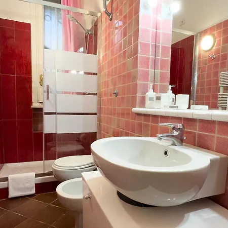 Centro Pochi Minuti - Con Giardino Privato Lägenhet